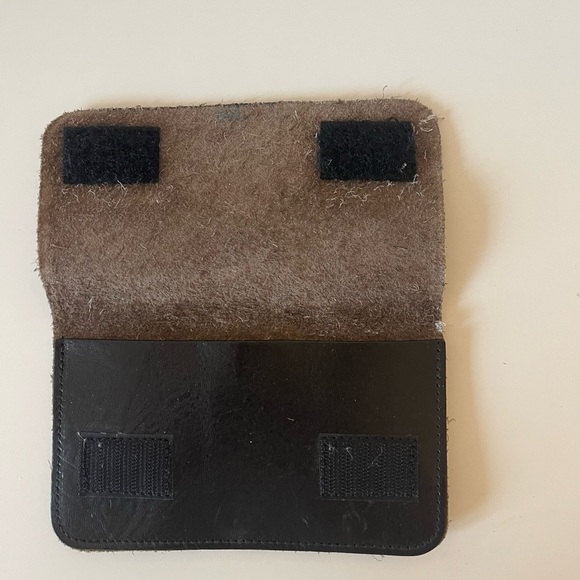 Striped Hide leather belt pouch in EUC - Picture 4 of 6